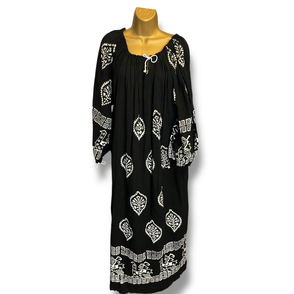 Vintage Black Embroidered Boho Maxi Dress Size Large Peasant Style